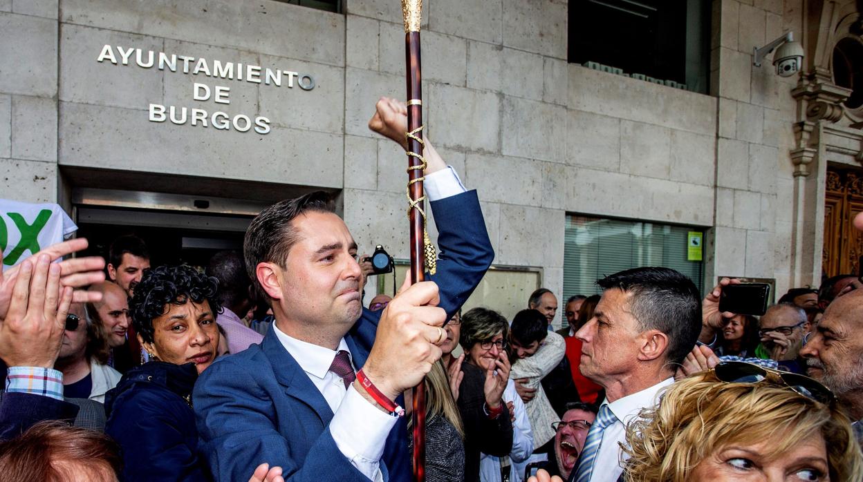 El nuevo alcalde de Burgos, Daniel de la Rosa, el pasado sábado, tras la constitución del Ayuntamiento