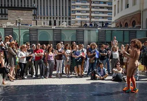 Imagen de la actuación difundida por la Universitat de València
