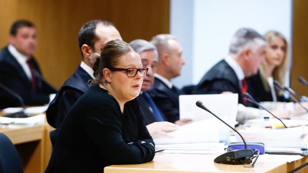 Juicio a la auxiliar asesina: «Admira a los médicos que sedan y cree en la muerte digna»