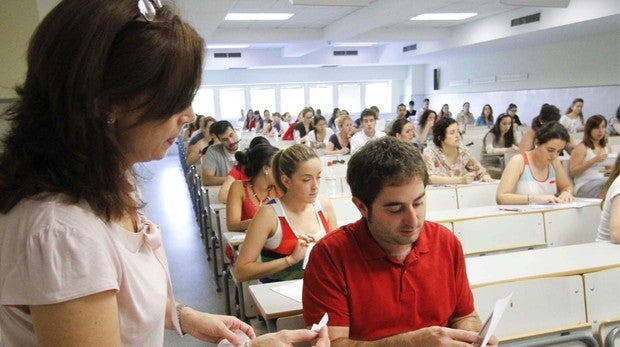 El 79% de los 10.000 aspirantes a una plaza de maestro concurren a la prueba en Castilla-La Mancha