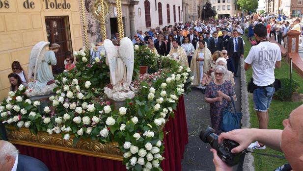 Corpus Christi: fervor en las calles engalanadas