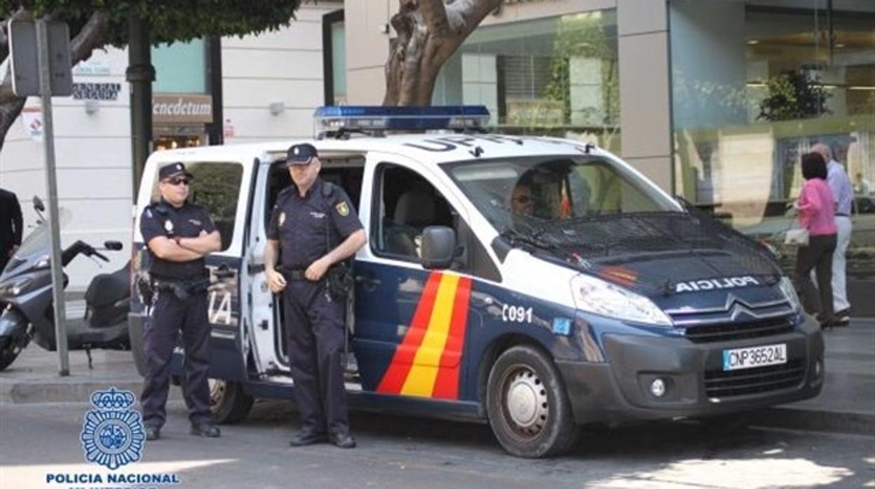 Una patrulla de la Policía Nacional