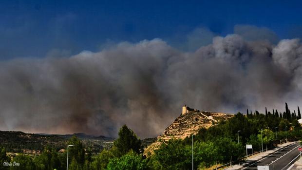 «Es terrorífico. Oíamos como en las fincas estallaban los tractores por el fuego»