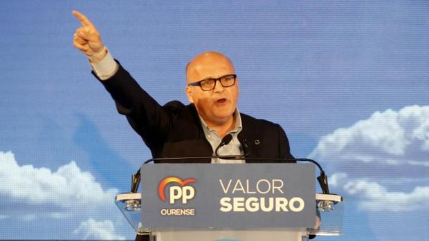 Baltar promete «humildad y reilusionar» en su reelección como presidente de la Diputación