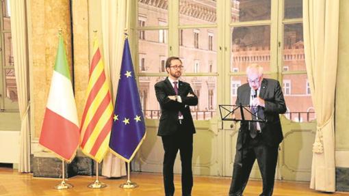 Interior de la delegación catalana en Roma