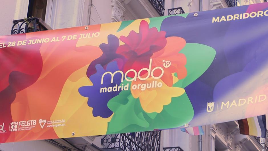 El ambiente durante el pregón del Orgullo Gay en vídeo