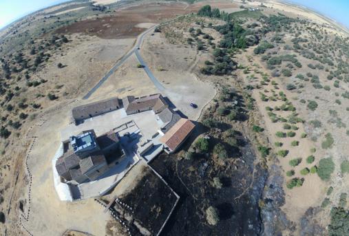 Vista panorámica del terreno arrasado junto al yacimiento