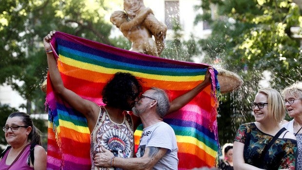 Marcha del Orgullo Gay 2019: insultos y escolta policial para Ciudadanos