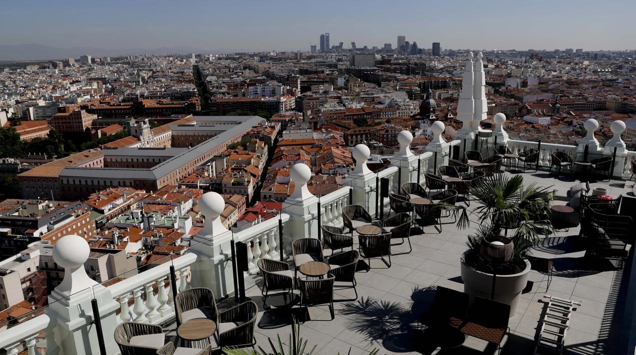 Terraza del Edificio España y vistas a la ciudad de Madrid