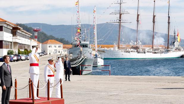 El Rey preside la entrega de Reales Despachos 30 años después de recibir este símbolo de su «vocación»