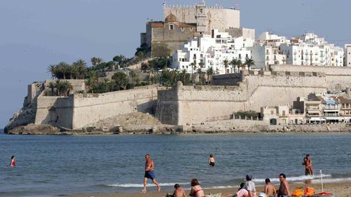 Imagen del castillo de Peñíscola sacada desde la Playa Norte