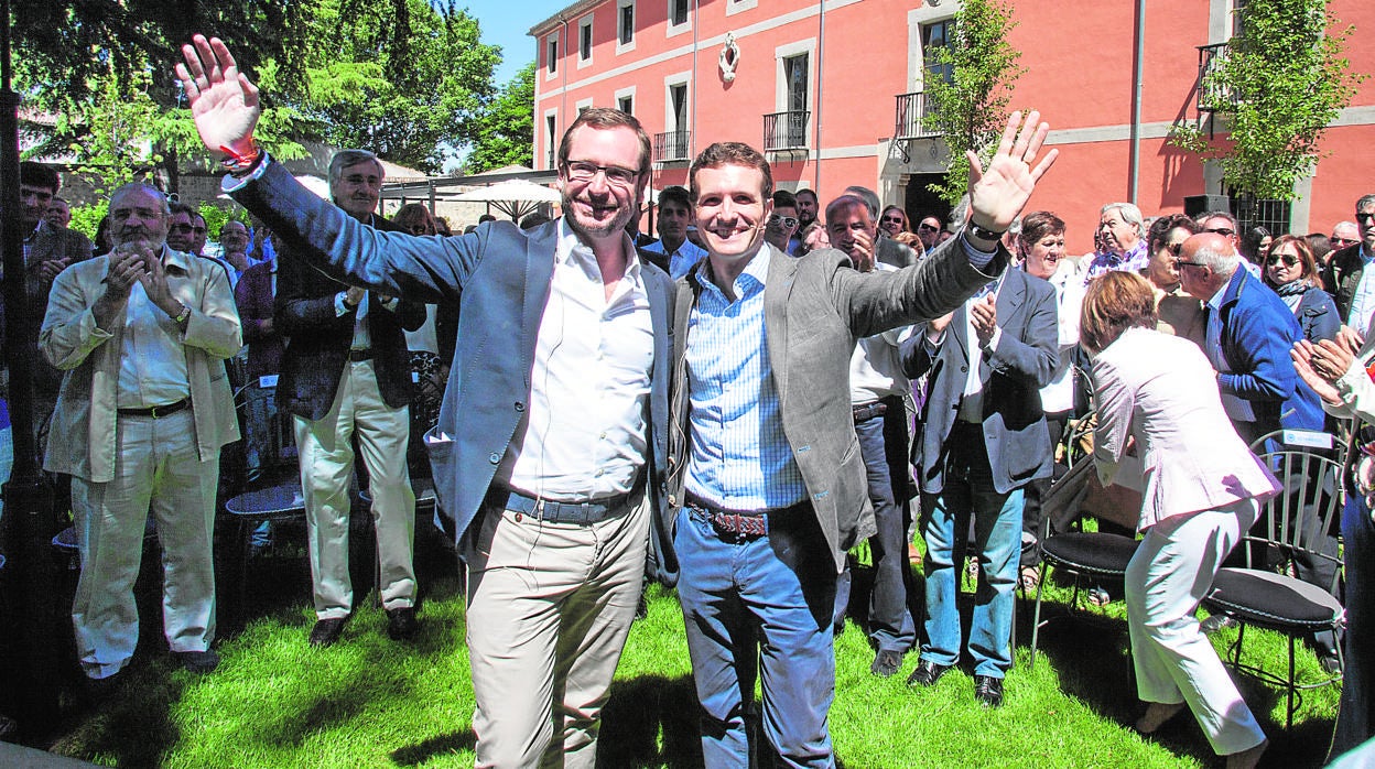 Javier Maroto y Pablo Casado, en un acto político celebrado en Ávila