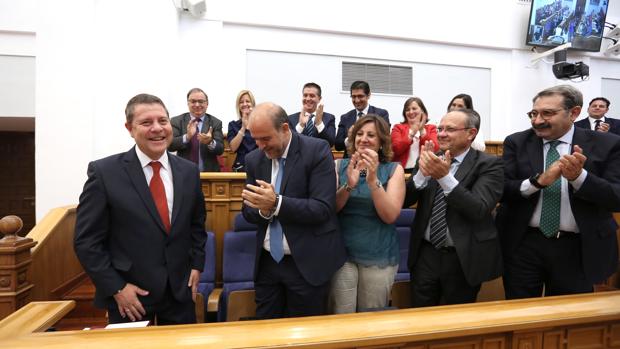 PSOE y PP aprobarán suprimir la limitación de dos mandatos del presidente regional