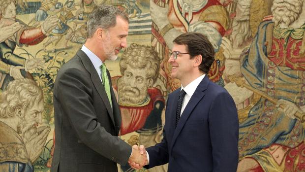 El Rey recibe a Fernández Mañueco como presidente de Castilla y León