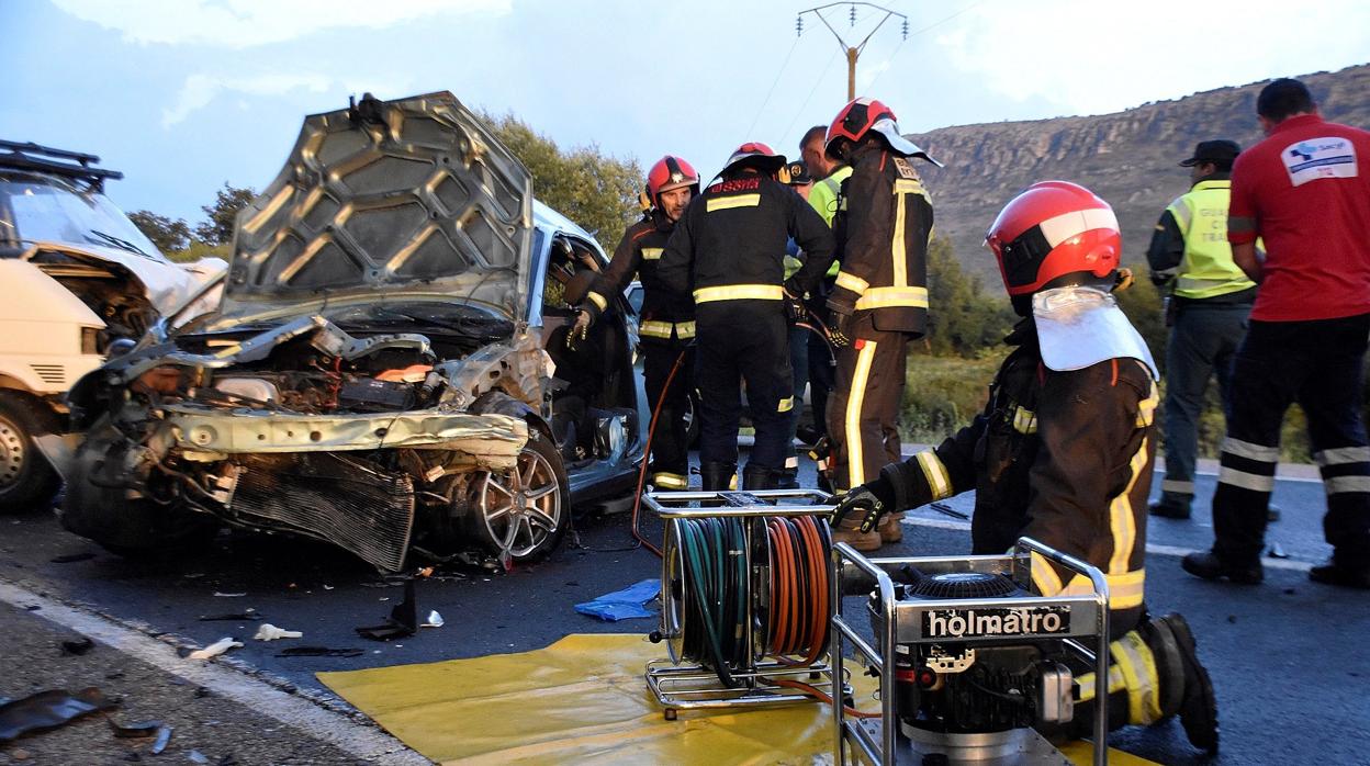 El Cuerpo de Bomberos de Soria en los trabajos de excarcelación de los heridos