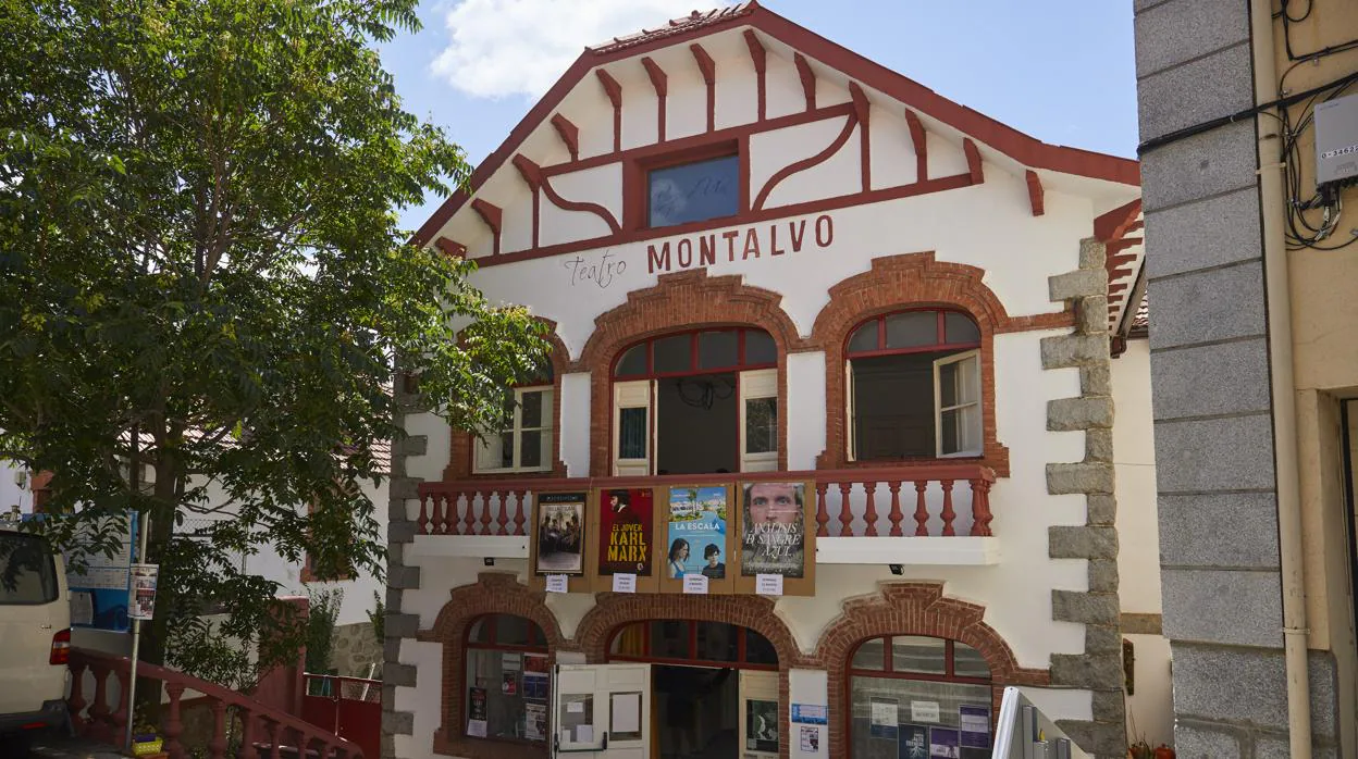 Exterior del renovado Teatro Montalvo, en Cercedilla