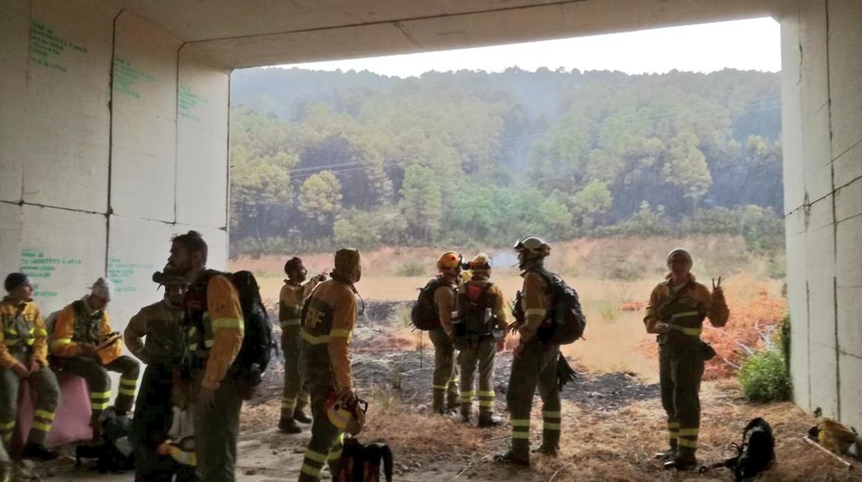 Equipo operativo que trabaja en Poyales del Hoyo