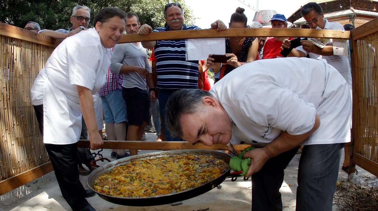 Cómo hacer en casa una paella valenciana auténtica