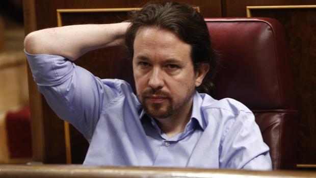 Podemos se abstiene como «gesto para seguir facilitando las negociaciones» hasta el jueves