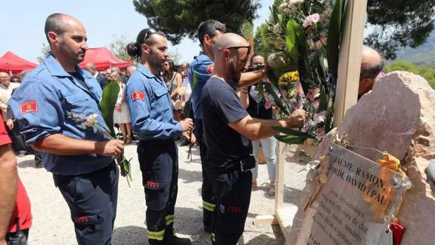 El juez envía a juicio, diez años después, a los dos pirómanos del incendio mortal de Horta de Sant Joan