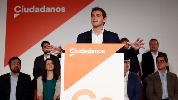 Rivera aparta de la Ejecutiva de Ciudadanos a las voces críticas y coloca a sus afines