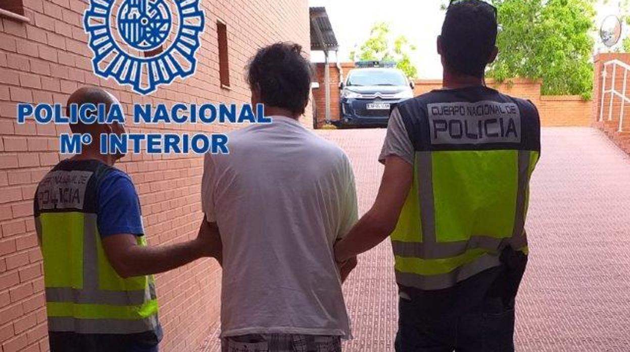 Momento de la detención del hombre