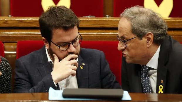 La oposición fuerza a Aragonès a comparecer por los recortes