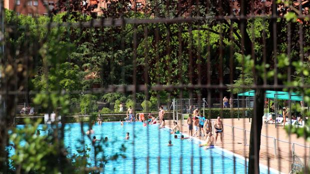 Muere un niño irlandés de cinco años ahogado en una piscina de Orihuela