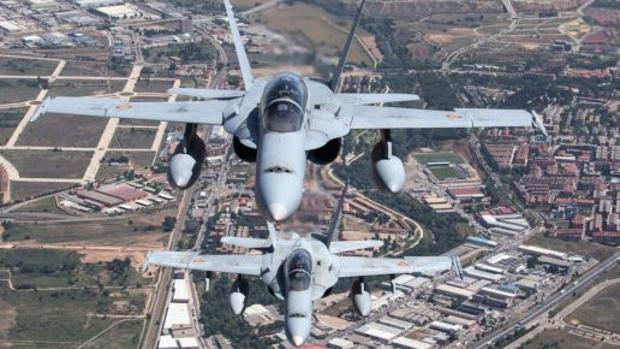 Así interceptan los F-18 españoles a los aviones rusos en el Báltico: «En 15 minutos están en el aire»