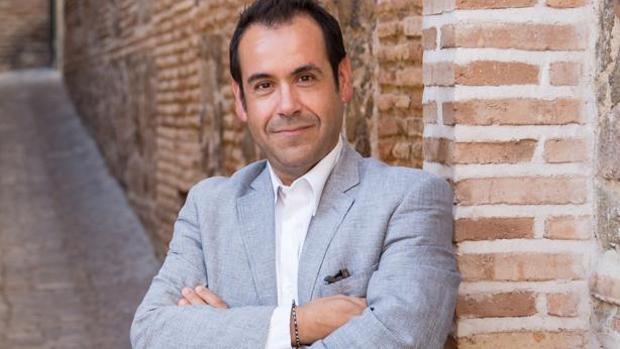 IU estudia recurrir la supresión de limitación de mandatos aprobada por PP y PSOE en las Cortes