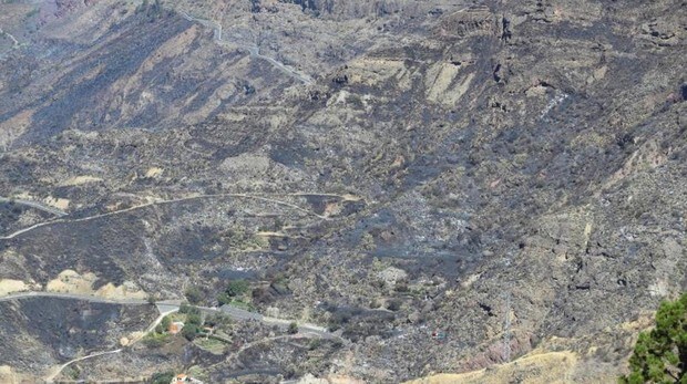 Canarias procede a la evacuación de Cruz de Tejeda, el Rincón y el Parador por un incendio