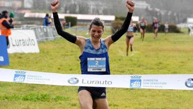 Irene Sánchez-Escribano bate su marca personal y logra mínima para Tokio