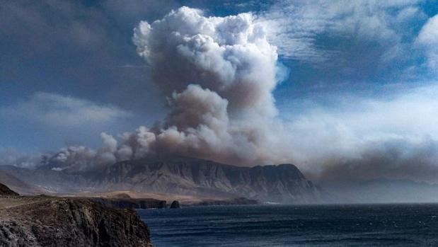 Vídeo: el incendio de Canarias ya ha liquidado más de 12.000 hectáreas