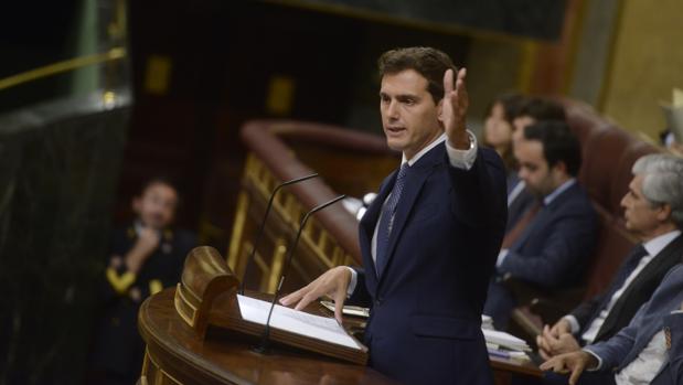 Ciudadanos exige al PSOE y a Podemos que aparquen su «batalla de egos» y desbloqueen el país