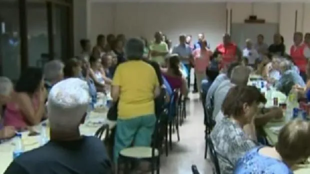 Vídeo: fiesta en Gran Canaria de los evacuados por poder regresar a sus casas