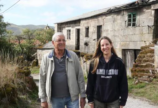 José y su hija Teresa están de paso: vienen de Barcelona