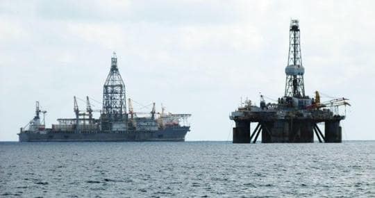 Buques del sector petrolero en aguas de Canarias