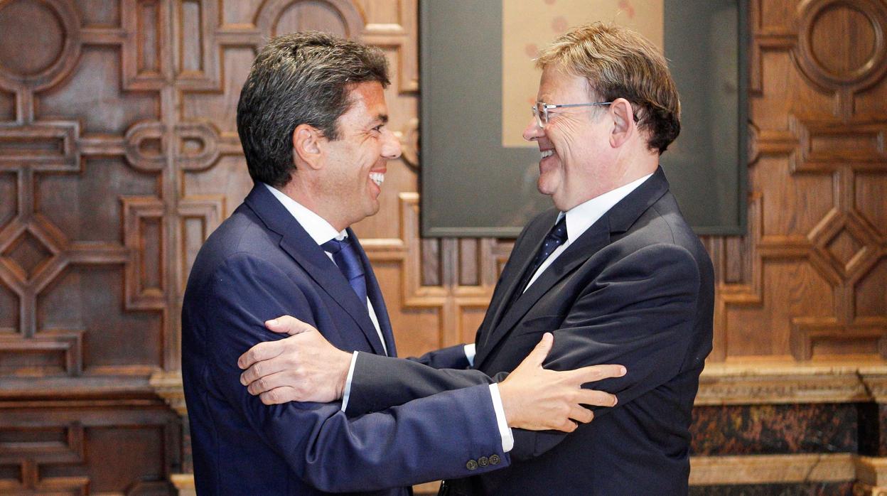 Carlos Mazón y Ximo Puig, este martes durante el encuentro en el Palau de la Generalitat