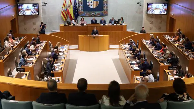 El PSOE entrega al PAR un escaño en el Senado por sus pactos en Aragón