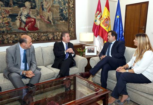Reunión entre el equipo de Gobierno y el PP de Castilla-La Mancha