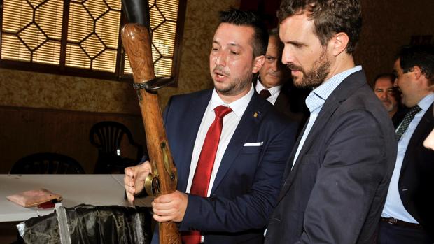 El PP carga contra el «espectáculo grotesco» de la negociación