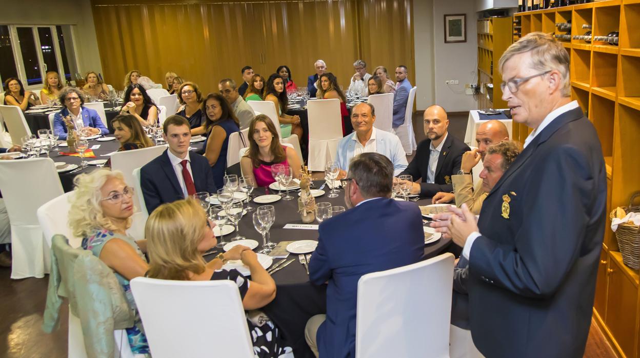 Imagen tomada durante la cena benéfica en Alicante