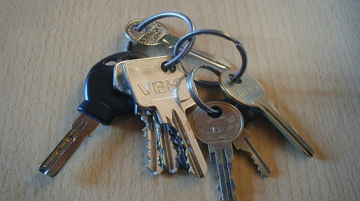 Dos detenidos por robar en una vivienda del Casco Histórico utilizando llaves de un antiguo inquilino