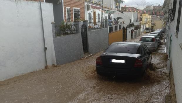 El paso de la DANA por Madrid deja carreteras cortadas, calles inundadas y cosechas destrozadas