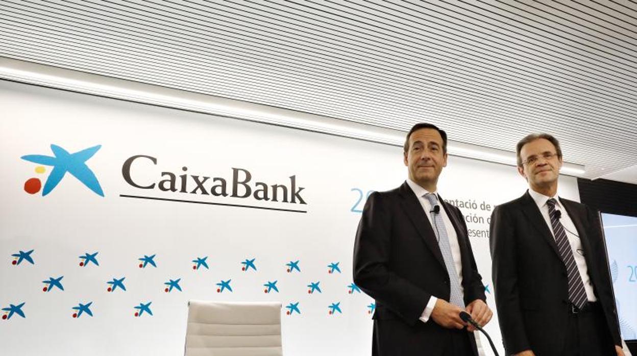 Gonzalo Gortázar, consejero delegado, y Jordi Gual, presidente de CaixaBank