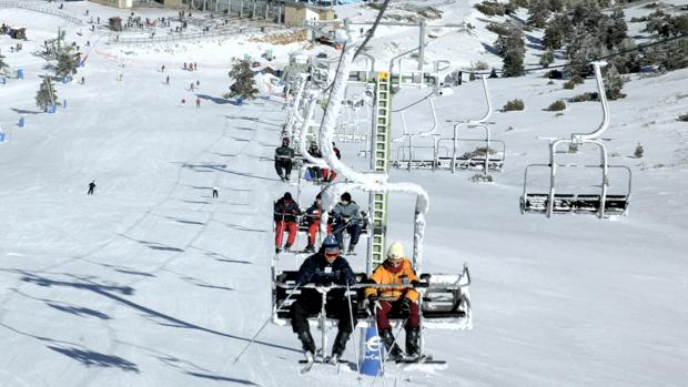 Aragón busca esquiadores en el extranjero para apuntalar su turismo de nieve