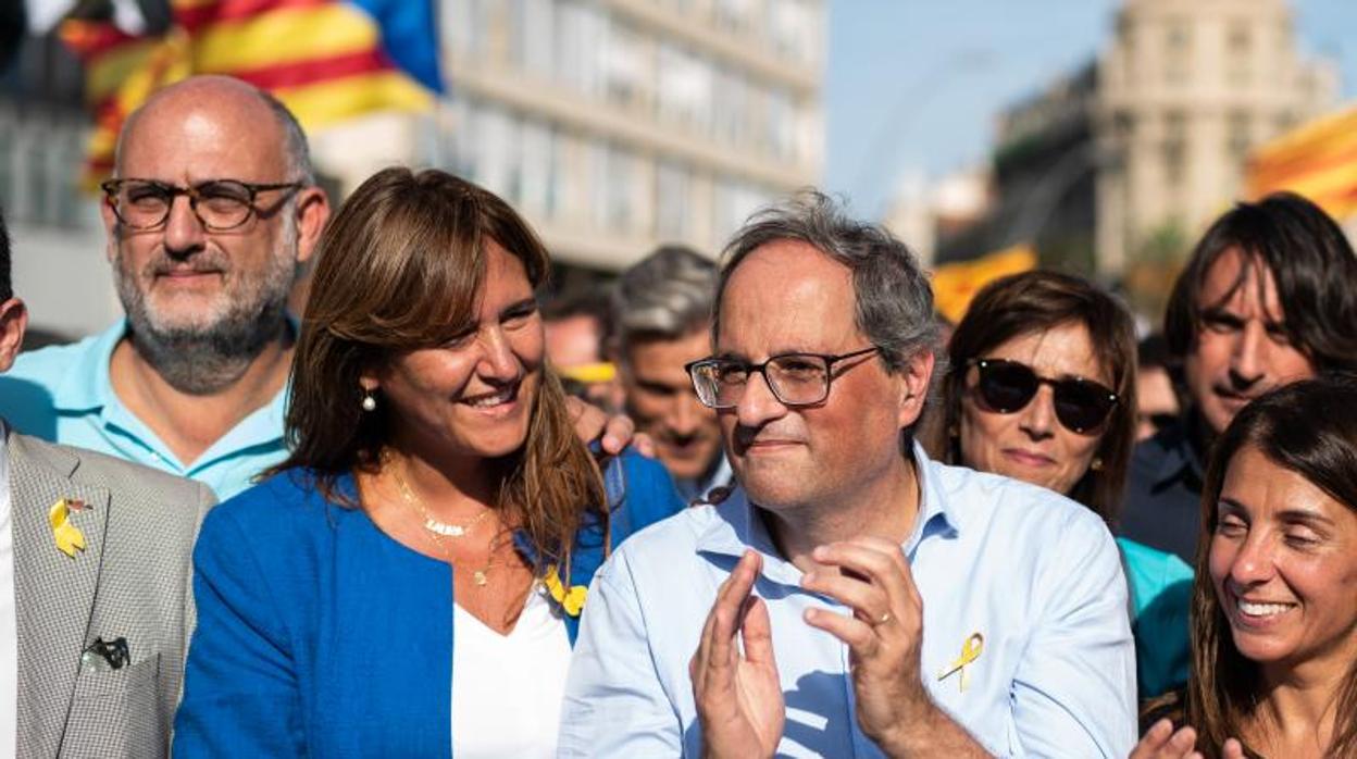 Quim Torra, presidente de la Generalidad, junto a Laura Borràs, portavoz de JpCAT