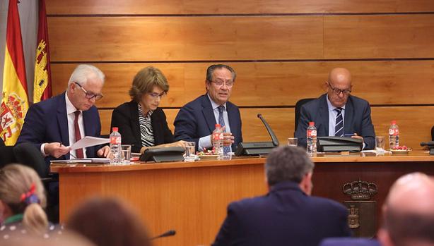 Habrá una nueva Ley del Juego y volverá el Síndico de Cuentas que eliminó Cospedal