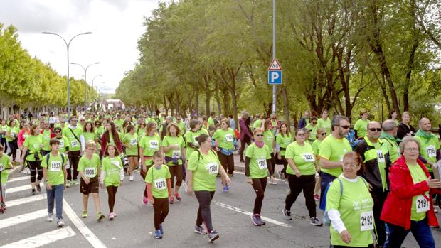 Unas 2.300 personas claman en Ávila «ni un retraso más» con la radioterapia