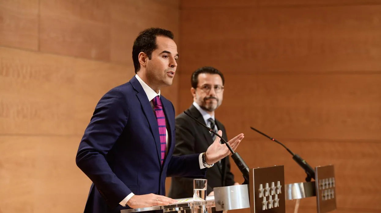 El vicepresidente Ignacio Aguado y el consejero de Hacienda Javier Fernández-Lasquetty